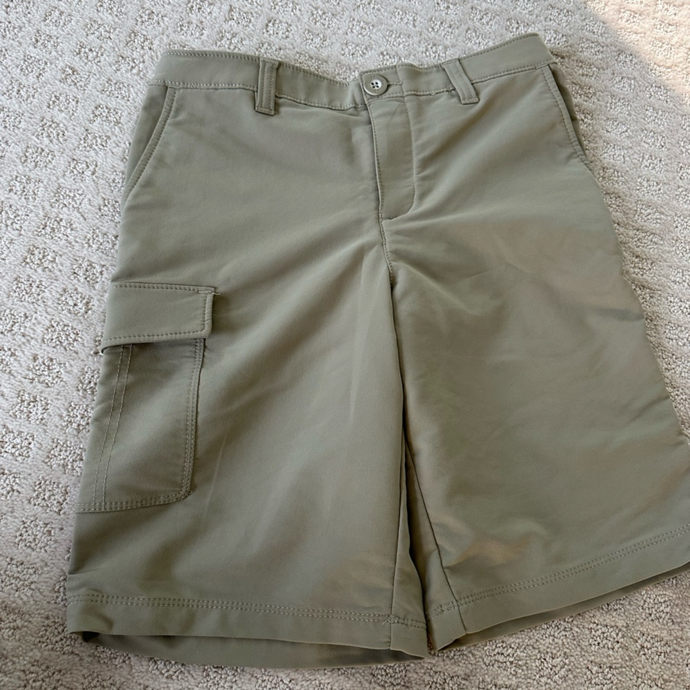 Boys Under Armour Shorts Youth M